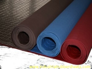 1 - 1.5m Width Round Button Industrial Rubber Sheet , Anti-slip Rubber Flooring Sheet