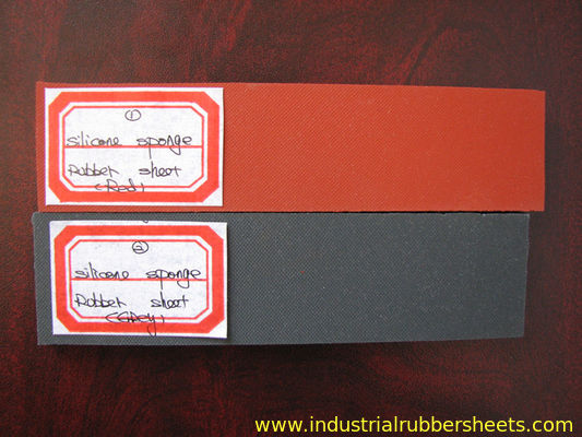 Gesloten cel siliconen sponsrubber plaat met 3M zelfklevende achterkant voor hoge temperatuurbestendigheid