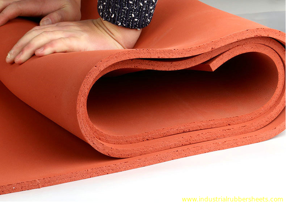 1 - 10mm x 1 - 1.5m x 10m het Blad van het Siliconeschuim, het Blad die van de Siliconespons Zelfklevend 3M Gule steunen