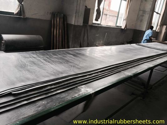 Fluorrubber Hoogtemperatuurrubberplaat met glad oppervlak en 10m-20m lengte voor industriële toepassingen