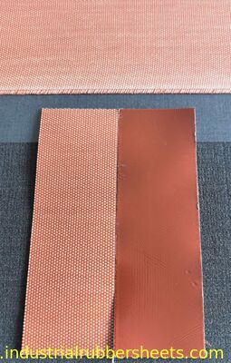 T0,75 mm x B1m x L10m Rode glasvezelstof met siliconencoating (Rogers-stijl)