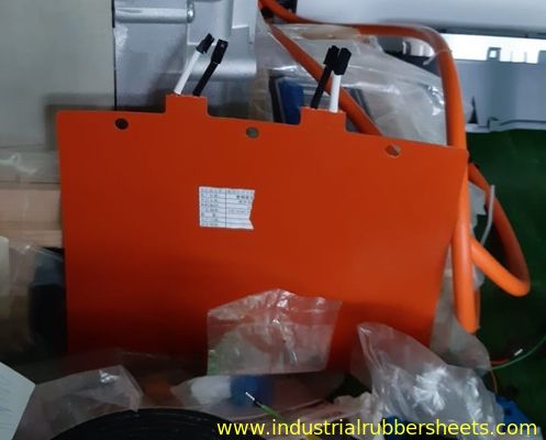 Aangepaste siliconen rubberen verwarmingsmat met hoge temperatuur verwarmingscapaciteit en uniforme verwarming voor nieuwe energieauto's